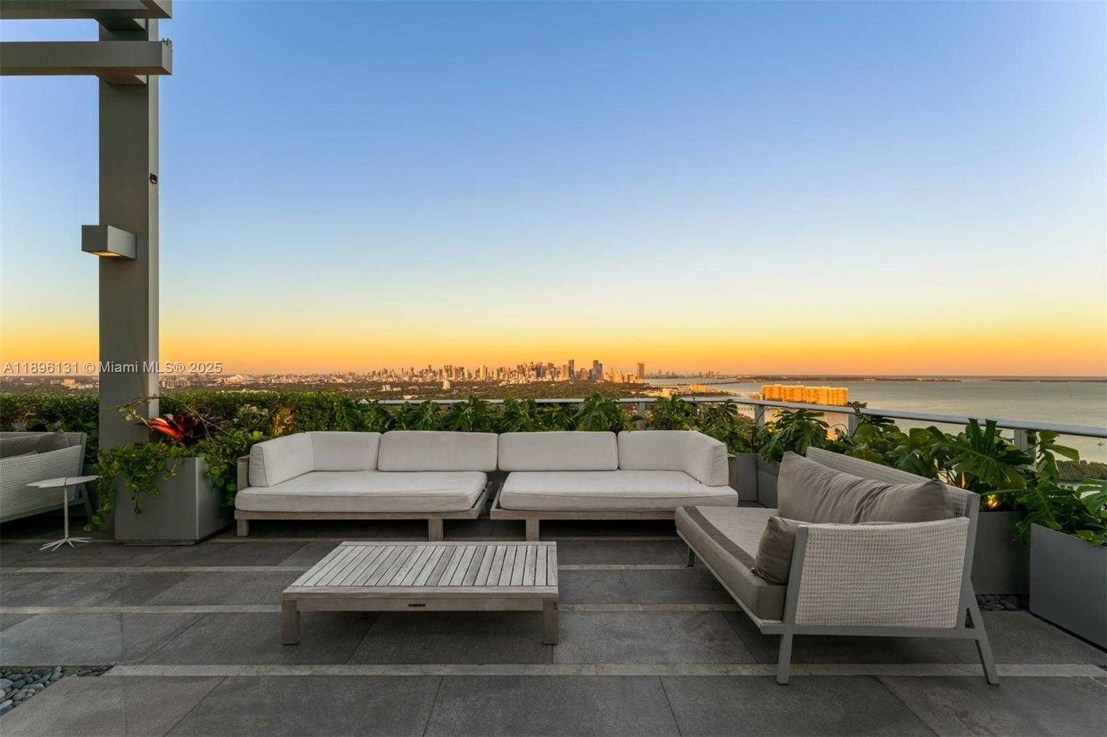 Small Image of 2627 SOUTH BAYSHORE DR #3201, Miami Number 16