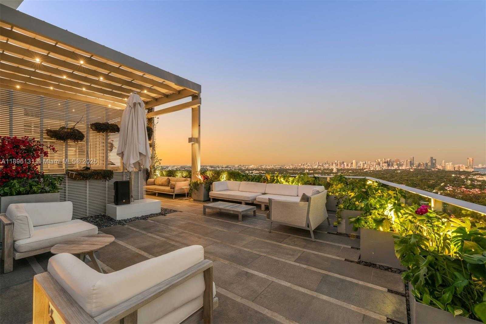 Small Image of 2627 SOUTH BAYSHORE DR #3201, Miami Number 5