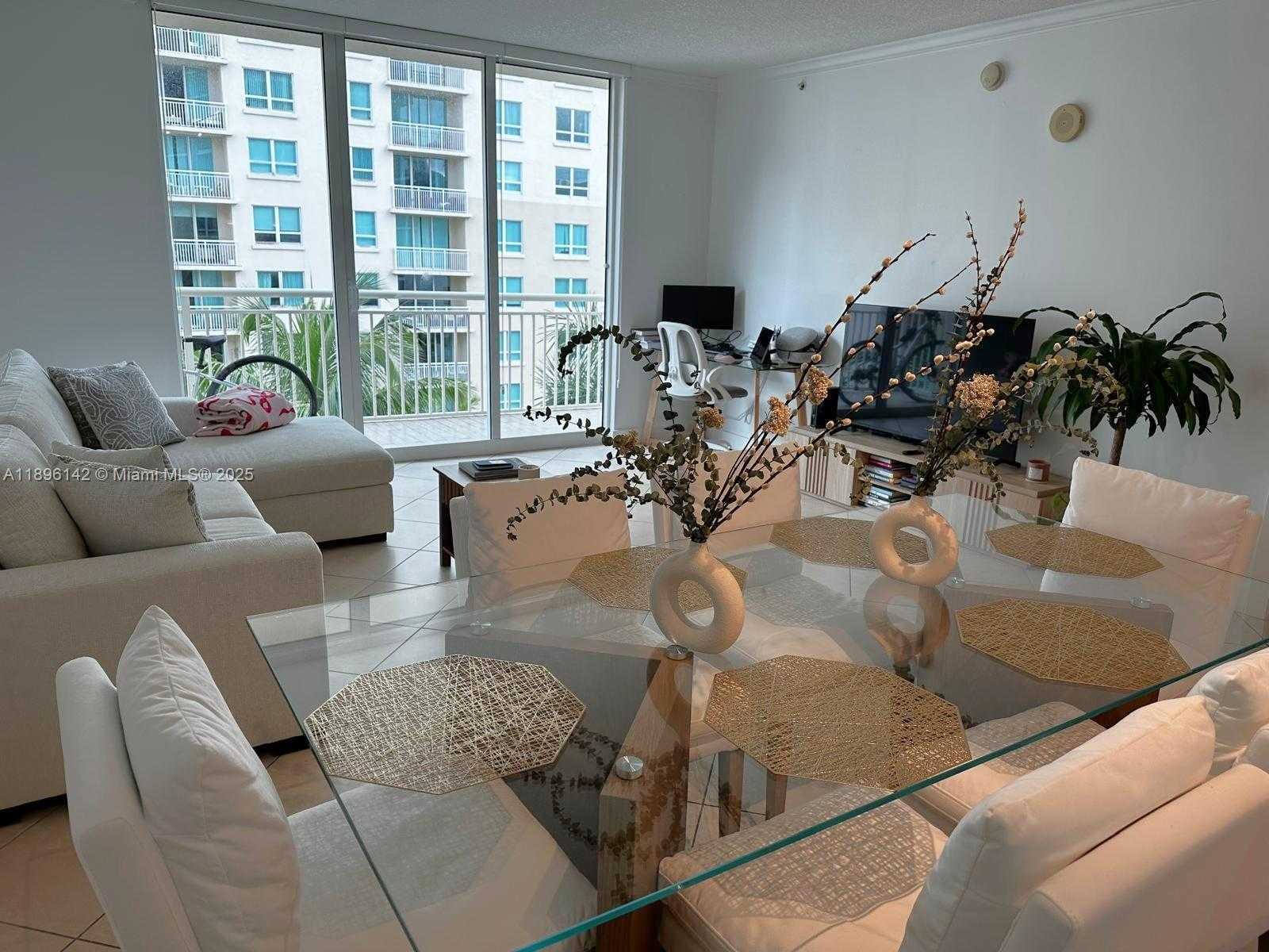 Small Image of 2000 NORTH BAYSHORE DR #625, Miami Number 5