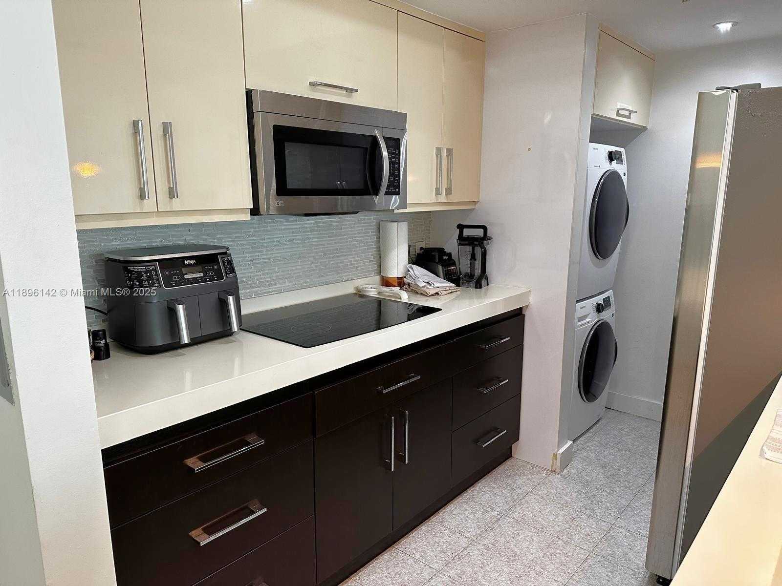 Small Image of 2000 NORTH BAYSHORE DR #625, Miami Number 7