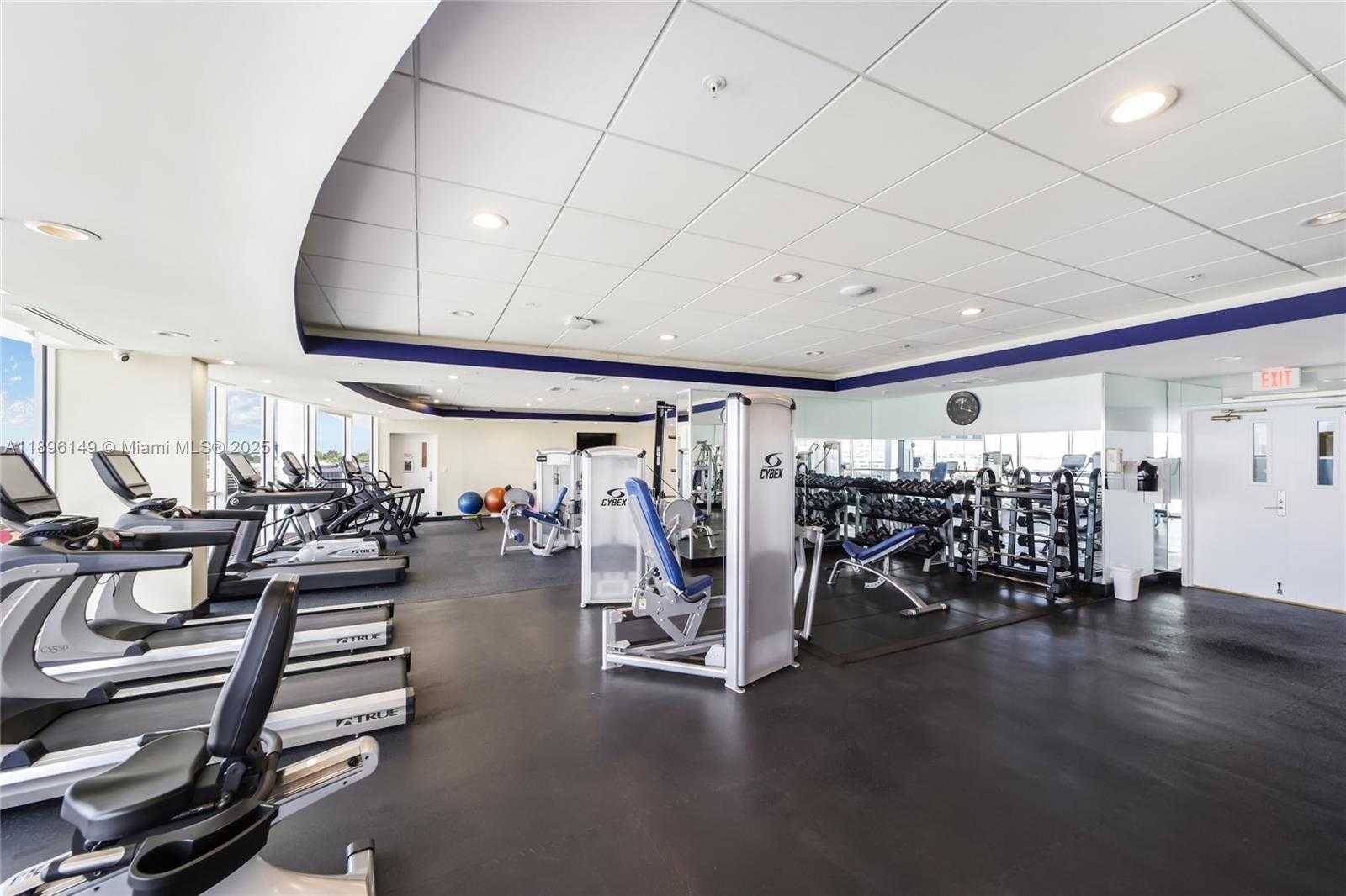 Small Image of 1900 SUNSET HARBOUR DR #811, Miami Beach Number 31