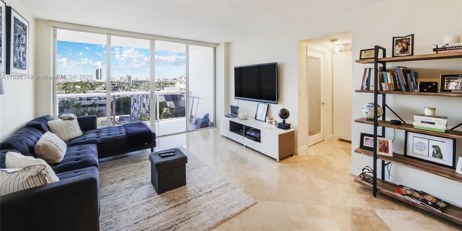 Small Image of 1900 SUNSET HARBOUR DR #811, Miami Beach Number 5
