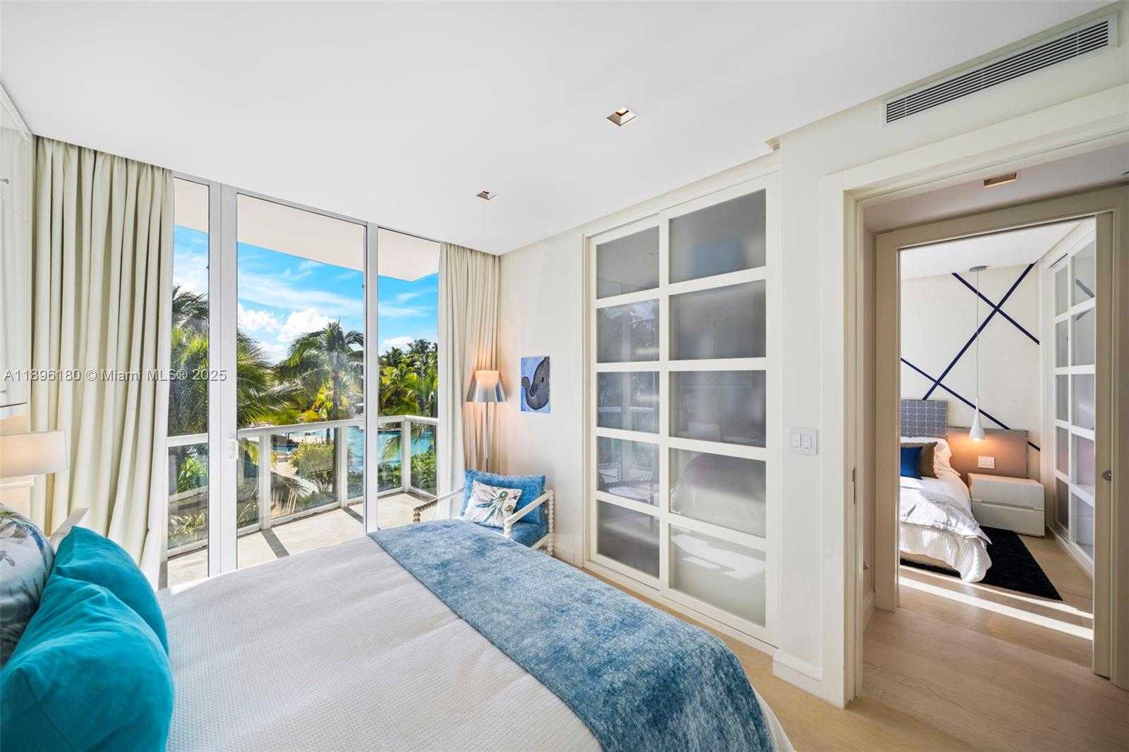 Small Image of 50 SOUTH POINTE DR #TWN7, Miami Beach Number 16