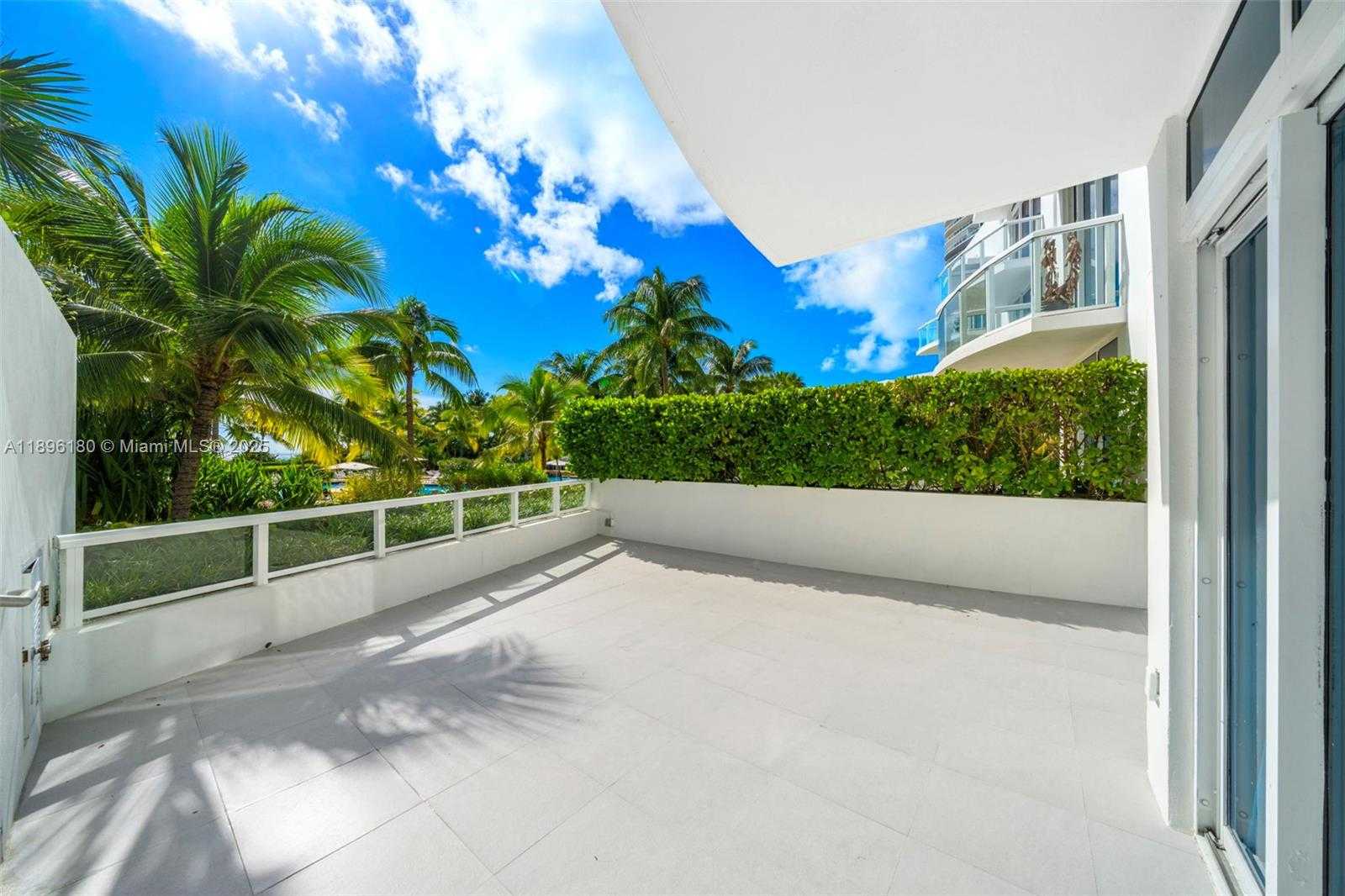 Small Image of 50 SOUTH POINTE DR #TWN7, Miami Beach Number 44