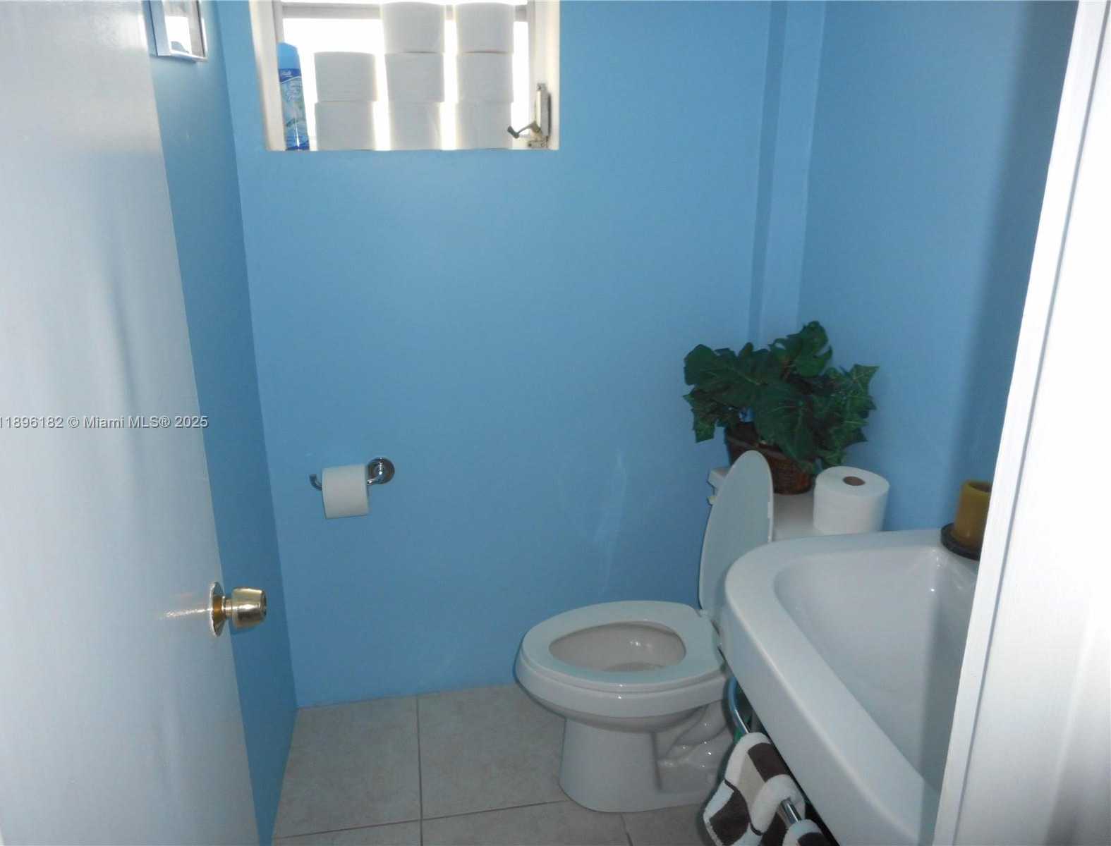 Small Image of 9700 EAST BAY HARBOR DR #505, Bay Harbor Islands Number 13