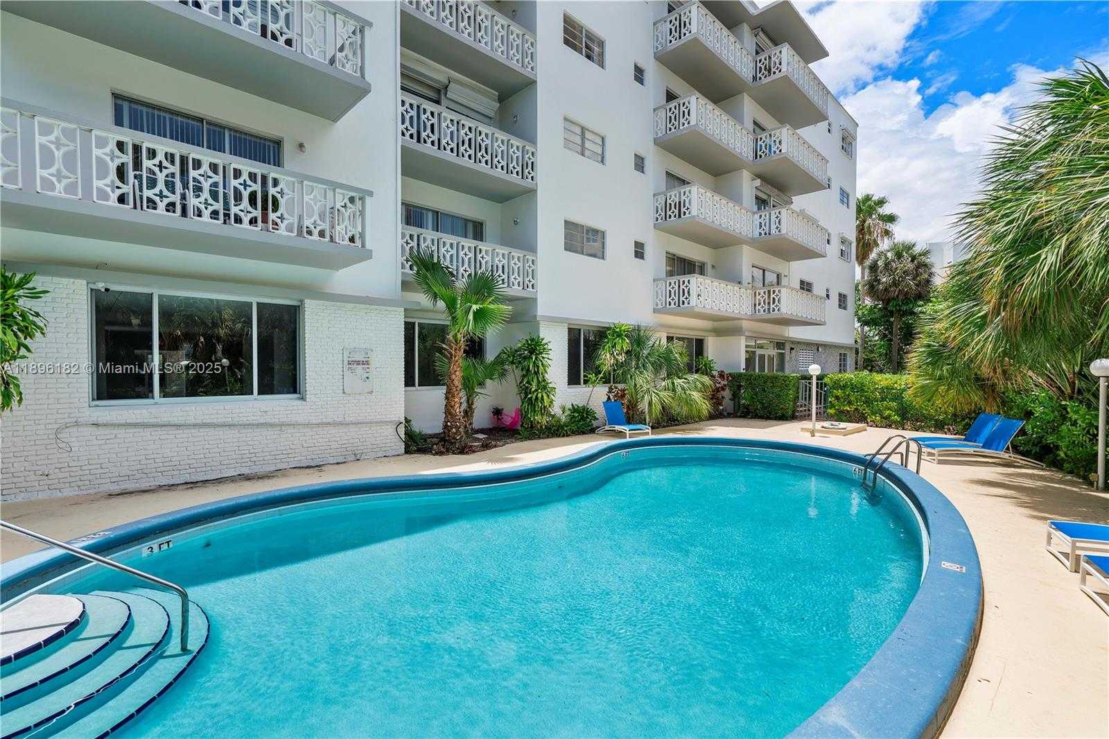 Small Image of 9700 EAST BAY HARBOR DR #505, Bay Harbor Islands Number 27