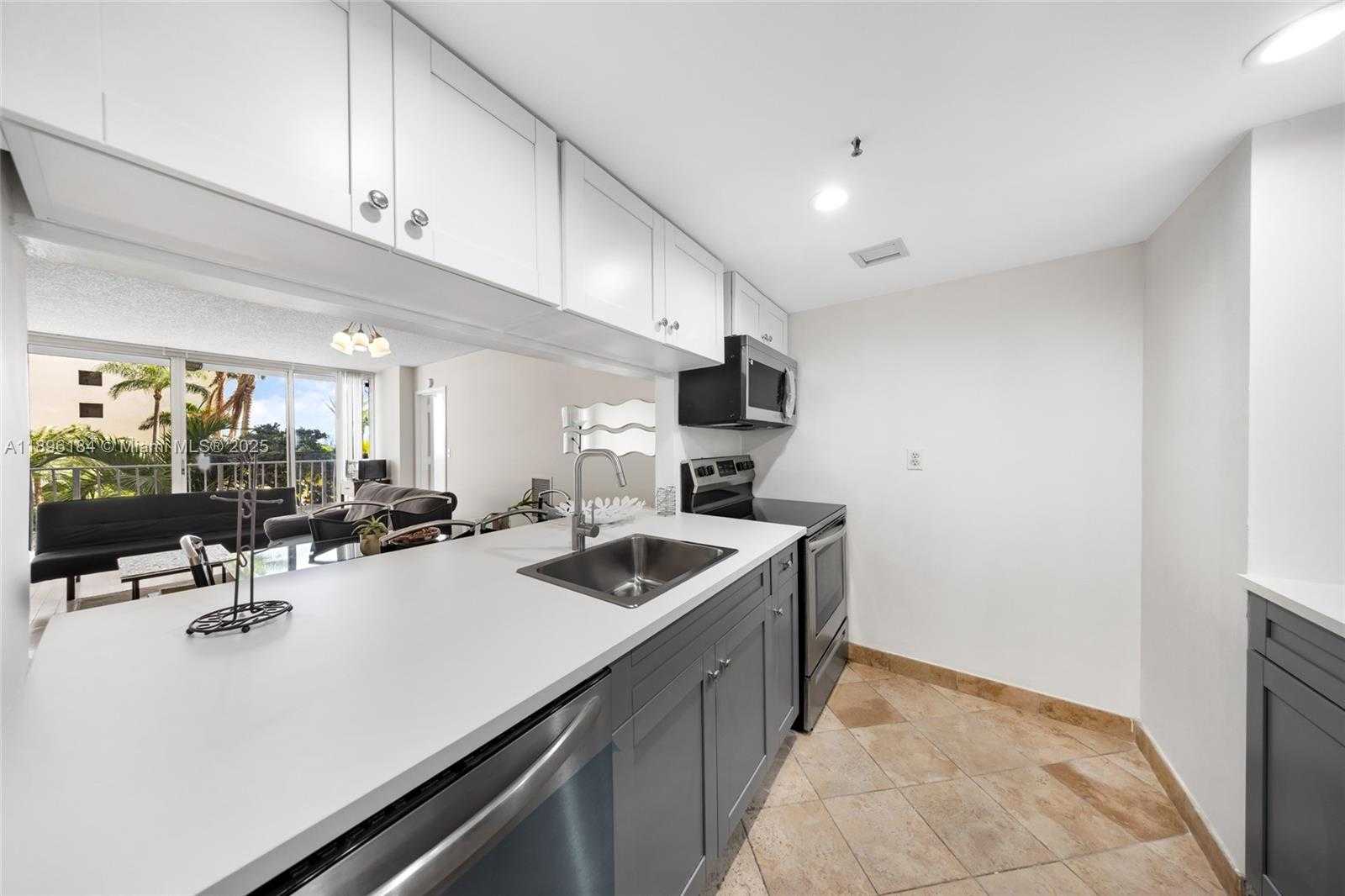 Small Image of 7601 EAST TREASURE DR #510, North Bay Village Number 14