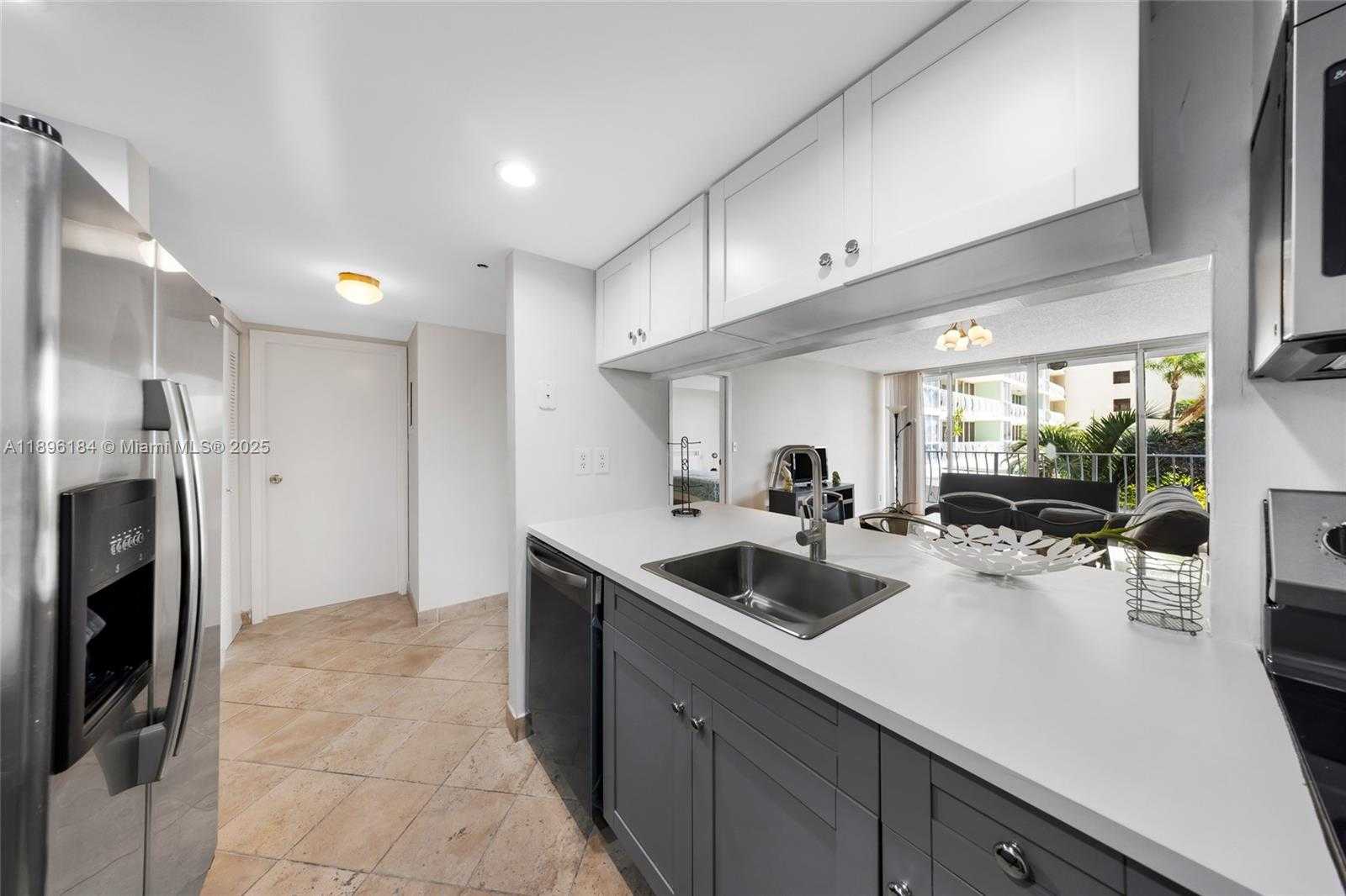 Small Image of 7601 EAST TREASURE DR #510, North Bay Village Number 16