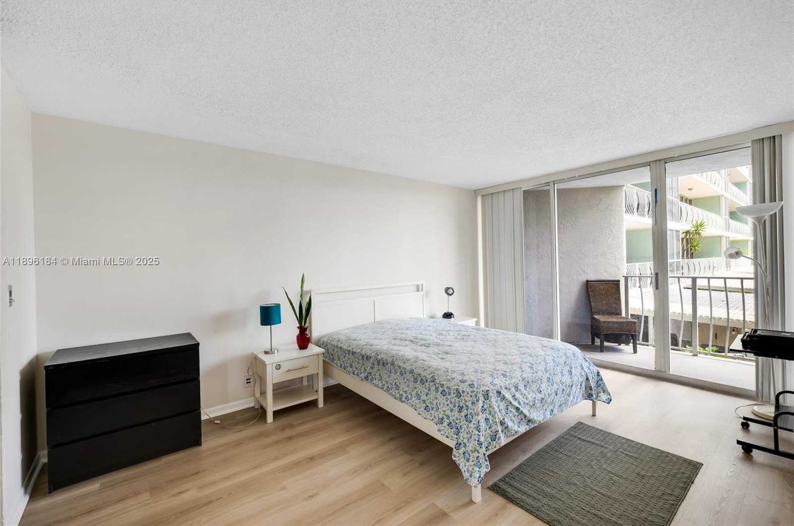 Small Image of 7601 EAST TREASURE DR #510, North Bay Village Number 17