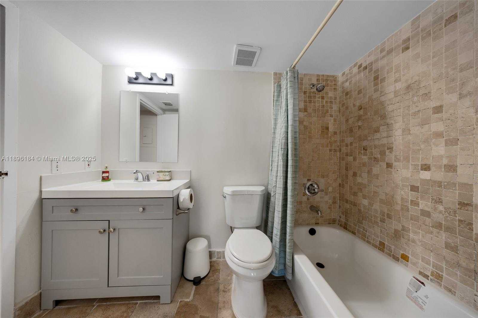 Small Image of 7601 EAST TREASURE DR #510, North Bay Village Number 20