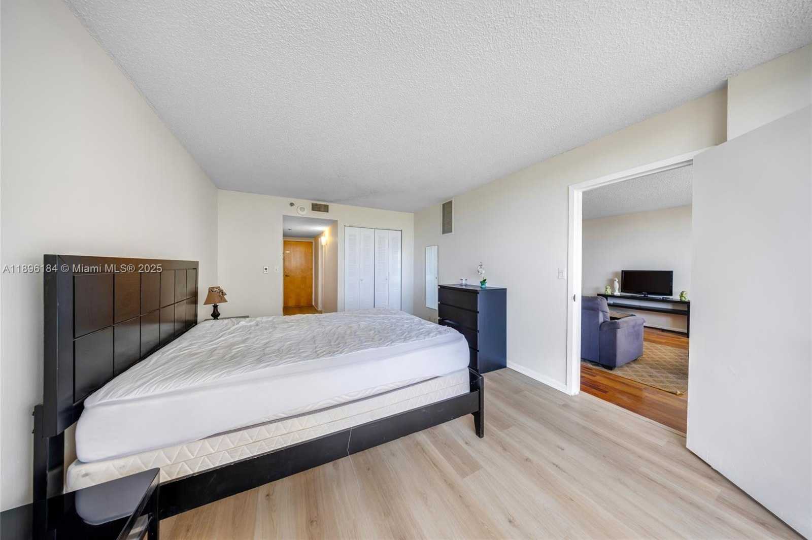 Small Image of 7601 EAST TREASURE DR #510, North Bay Village Number 22