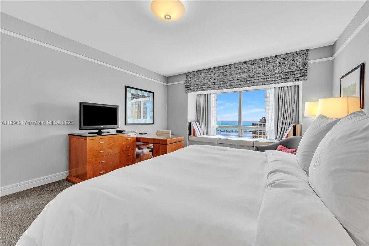 Small Image of 1435 BRICKELL AVE #3603, Miami Number 17