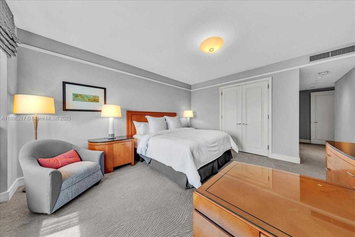 Small Image of 1435 BRICKELL AVE #3603, Miami Number 19