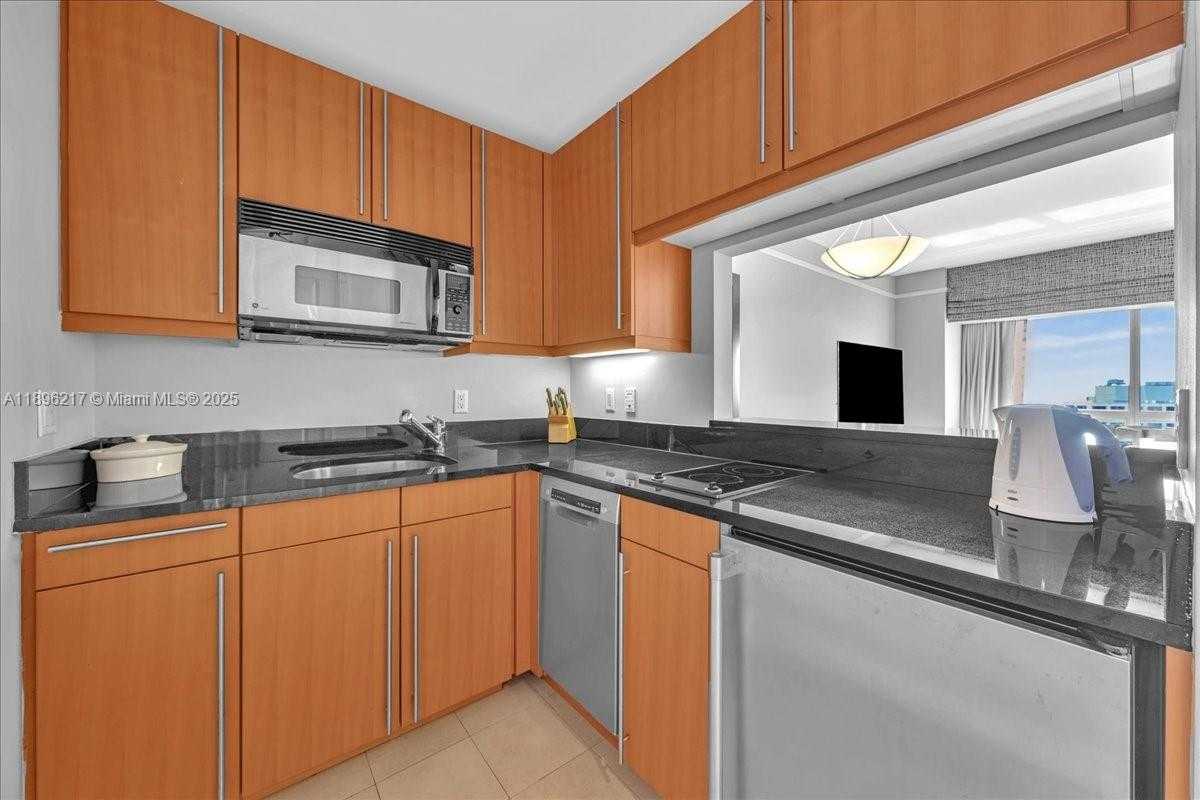 Small Image of 1435 BRICKELL AVE #3603, Miami Number 9