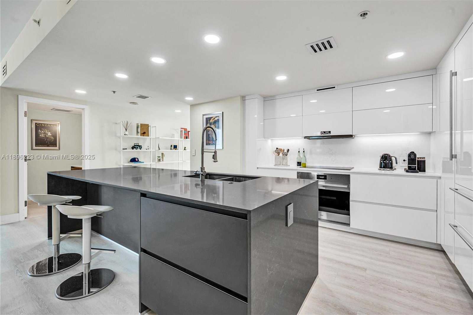 Small Image of 665 NORTH EAST 25TH ST #2301, Miami Number 1