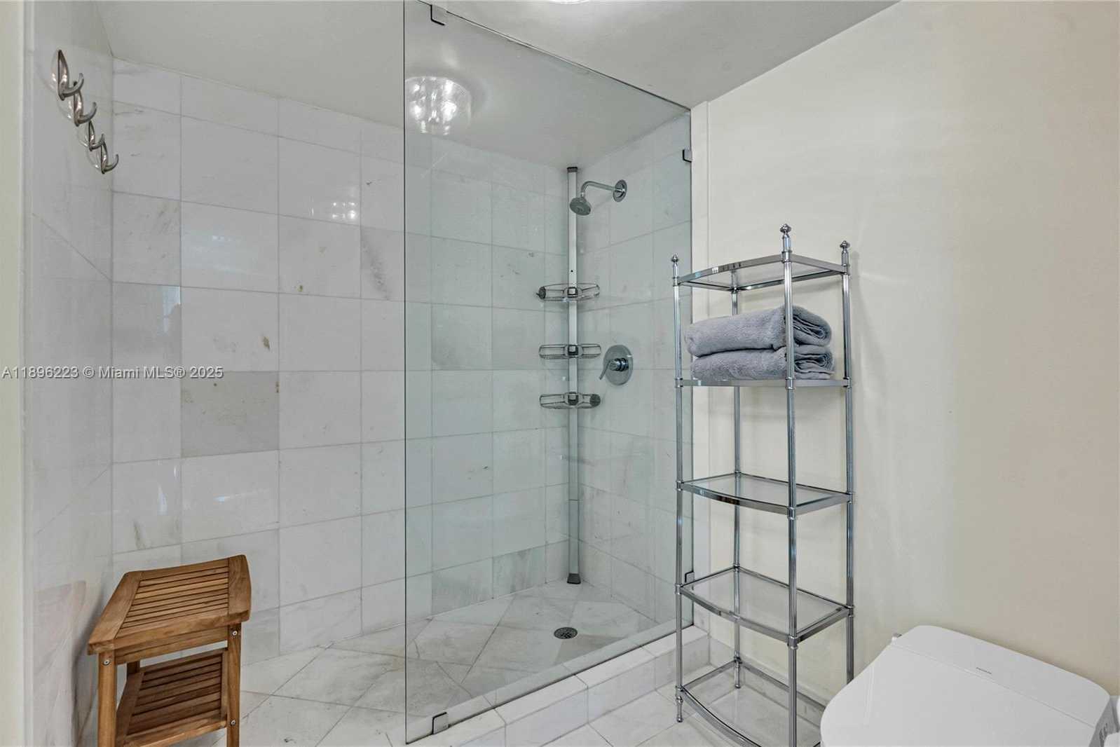 Small Image of 665 NORTH EAST 25TH ST #2301, Miami Number 12