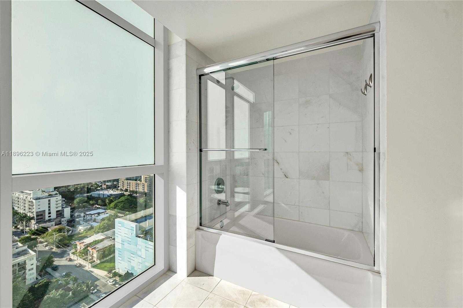 Small Image of 665 NORTH EAST 25TH ST #2301, Miami Number 15
