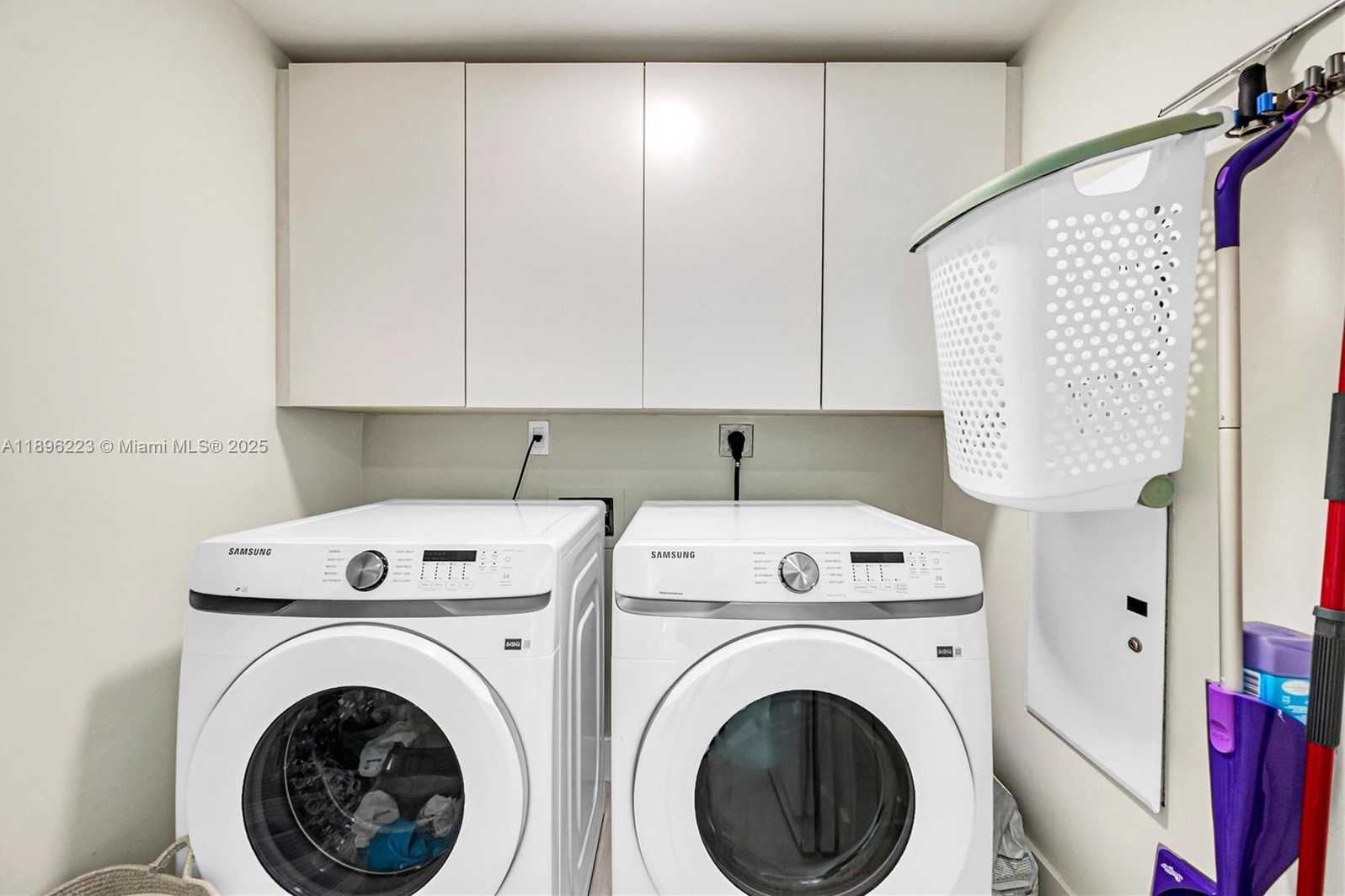 Small Image of 665 NORTH EAST 25TH ST #2301, Miami Number 16