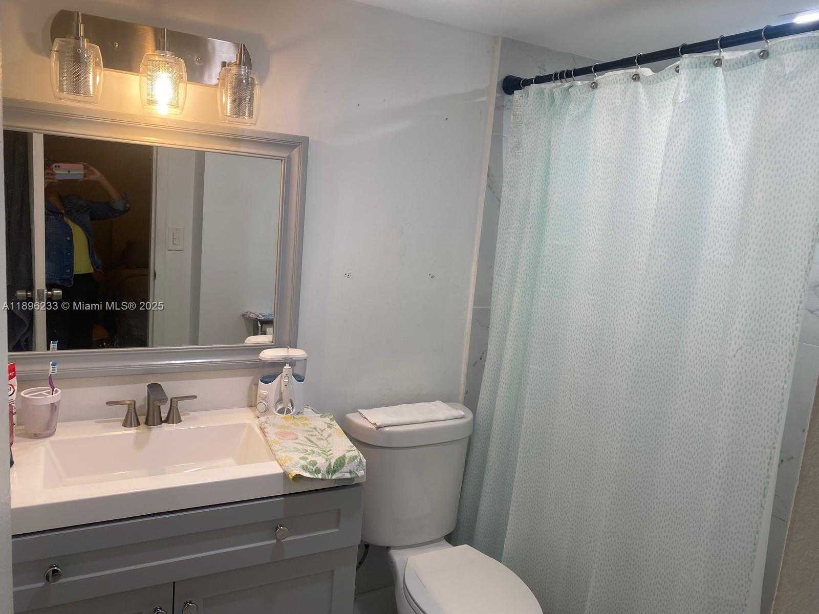 Small Image of 16909 NORTH BAY RD #421, Sunny Isles Beach Number 10