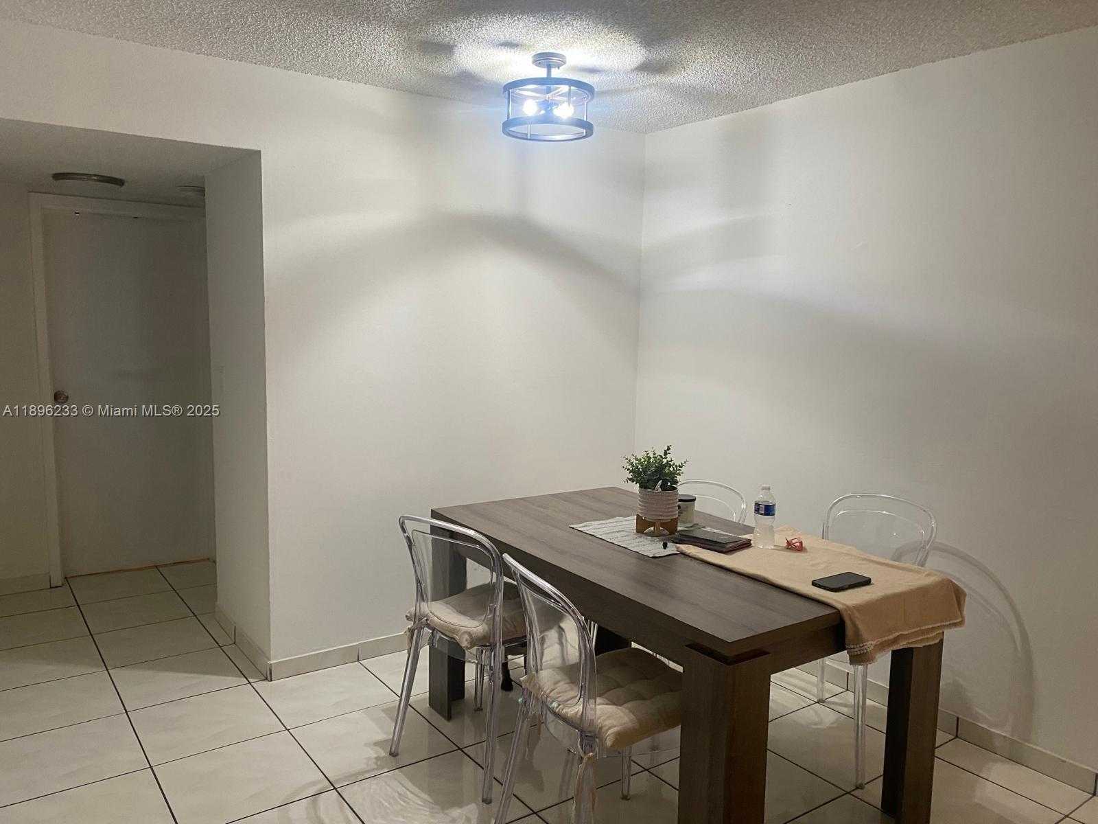 Small Image of 16909 NORTH BAY RD #421, Sunny Isles Beach Number 4