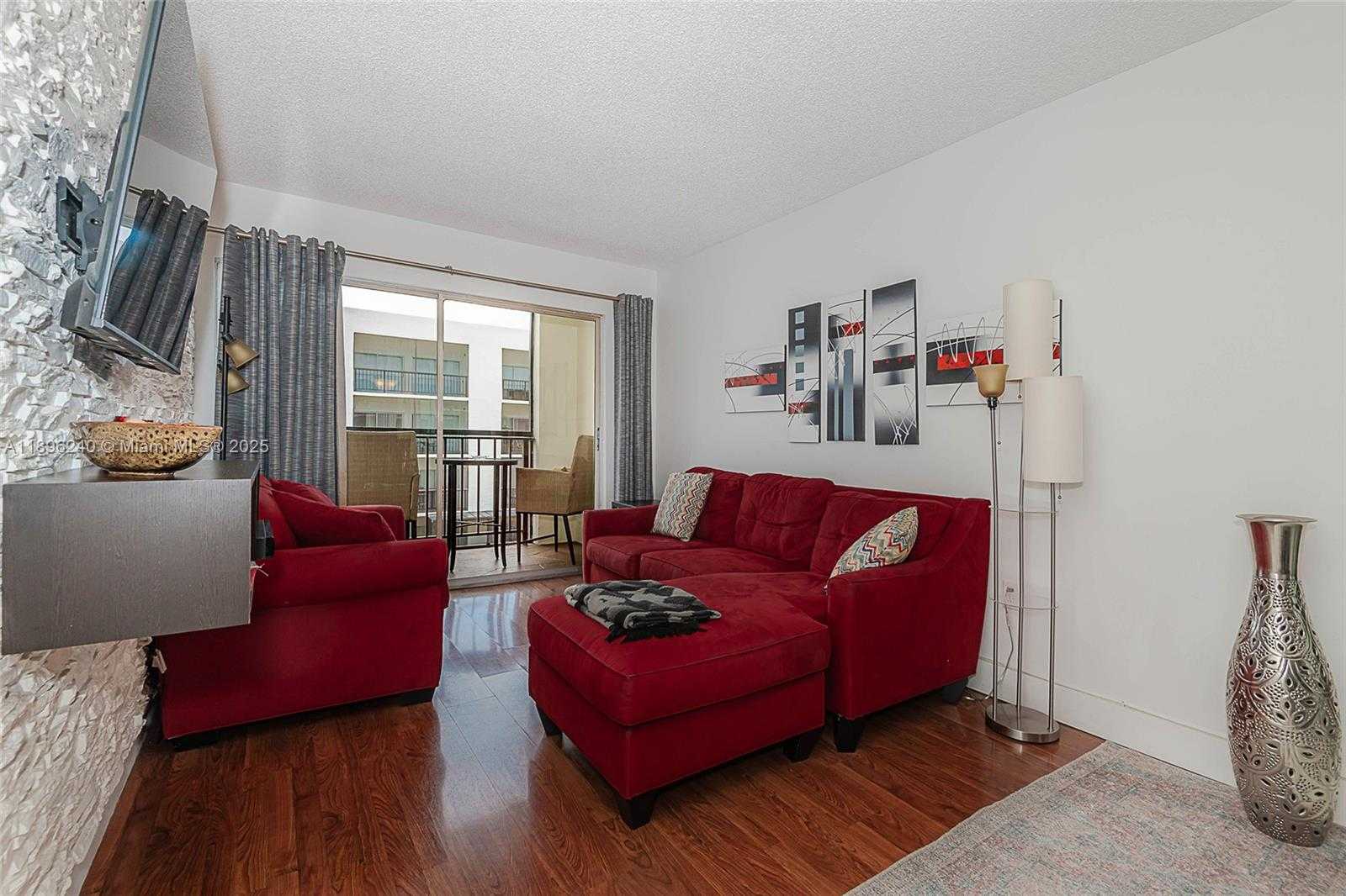 Small Image of 201 178TH DR #426, Sunny Isles Beach Number 9