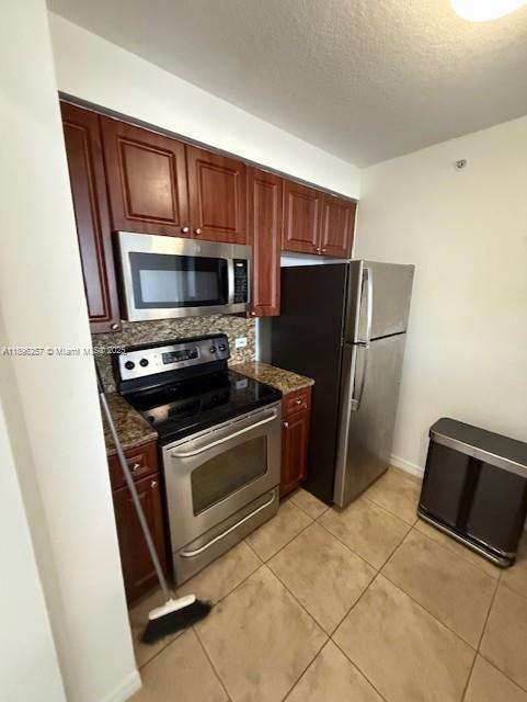 Small Image of 900 SOUTH WEST 8TH ST #904, Miami Number 4