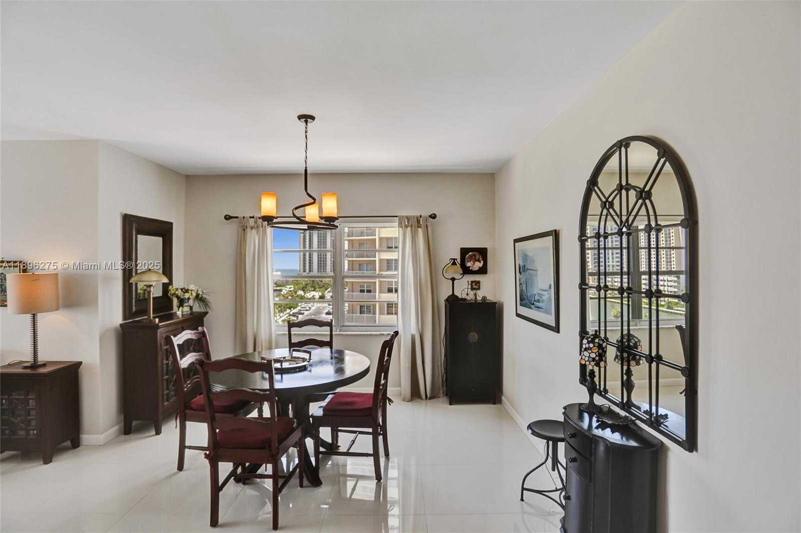 Small Image of 500 BAYVIEW DR #731, Sunny Isles Beach Number 14