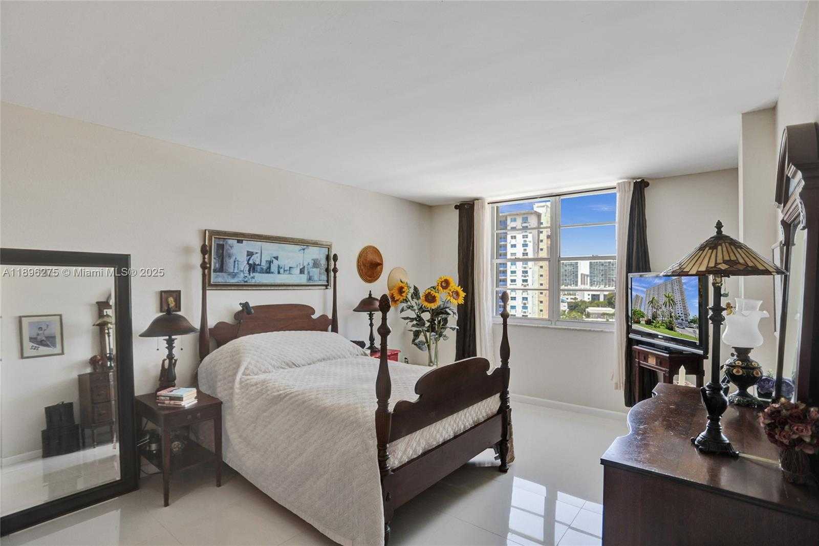 Small Image of 500 BAYVIEW DR #731, Sunny Isles Beach Number 22