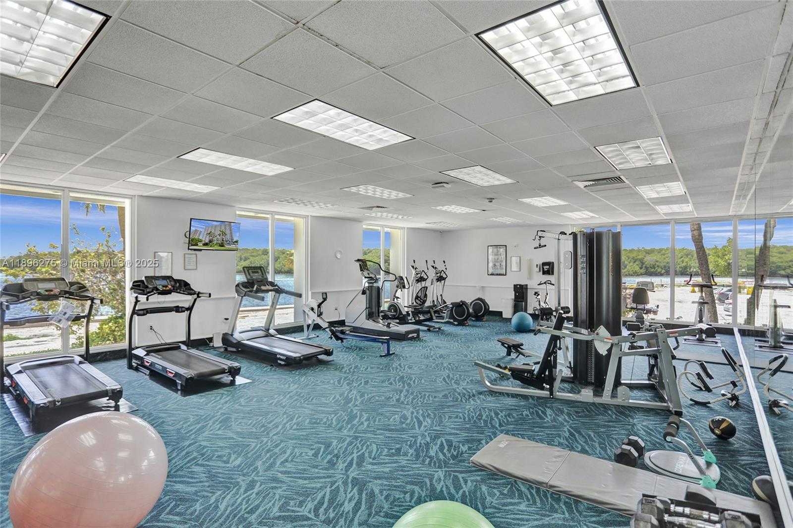 Small Image of 500 BAYVIEW DR #731, Sunny Isles Beach Number 28