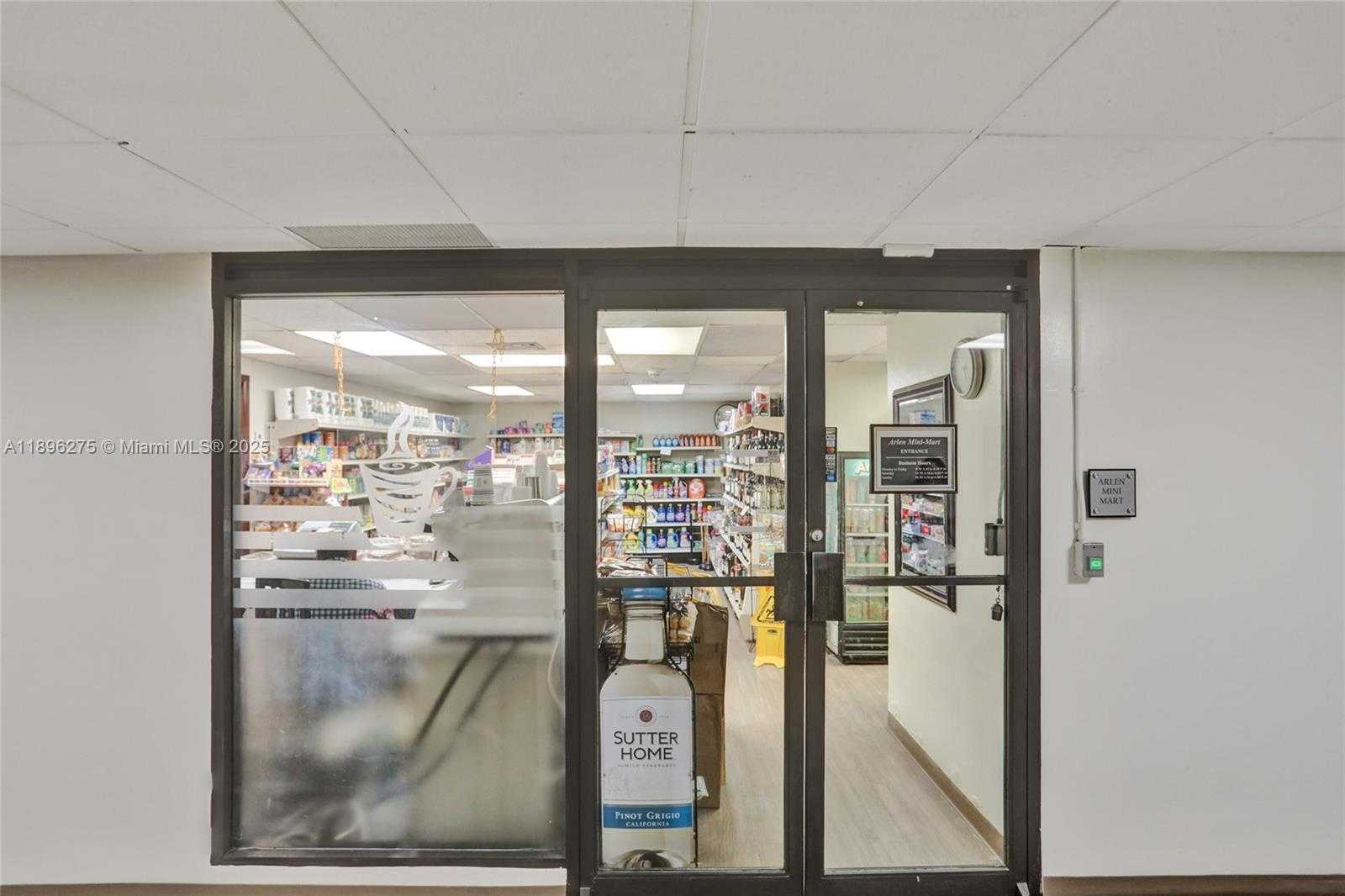 Small Image of 500 BAYVIEW DR #731, Sunny Isles Beach Number 32