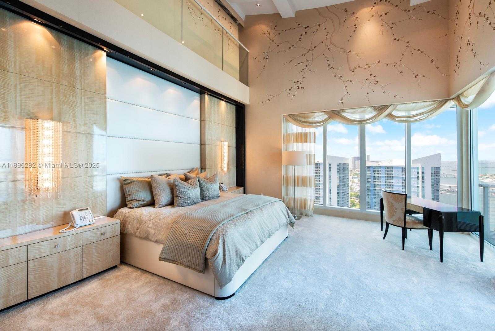 Small Image of 900 BRICKELL KEY BLVD #PH3403, Miami Number 35