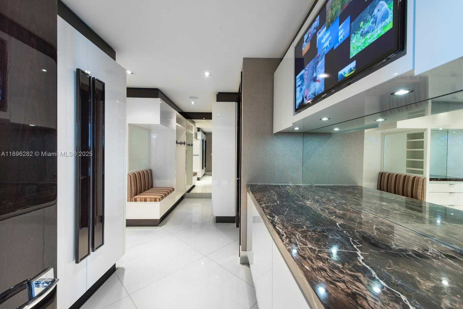 Small Image of 900 BRICKELL KEY BLVD #PH3403, Miami Number 40