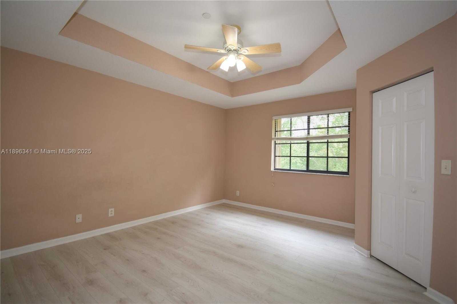Small Image of 3873 TREE TOP DR, Weston Number 11