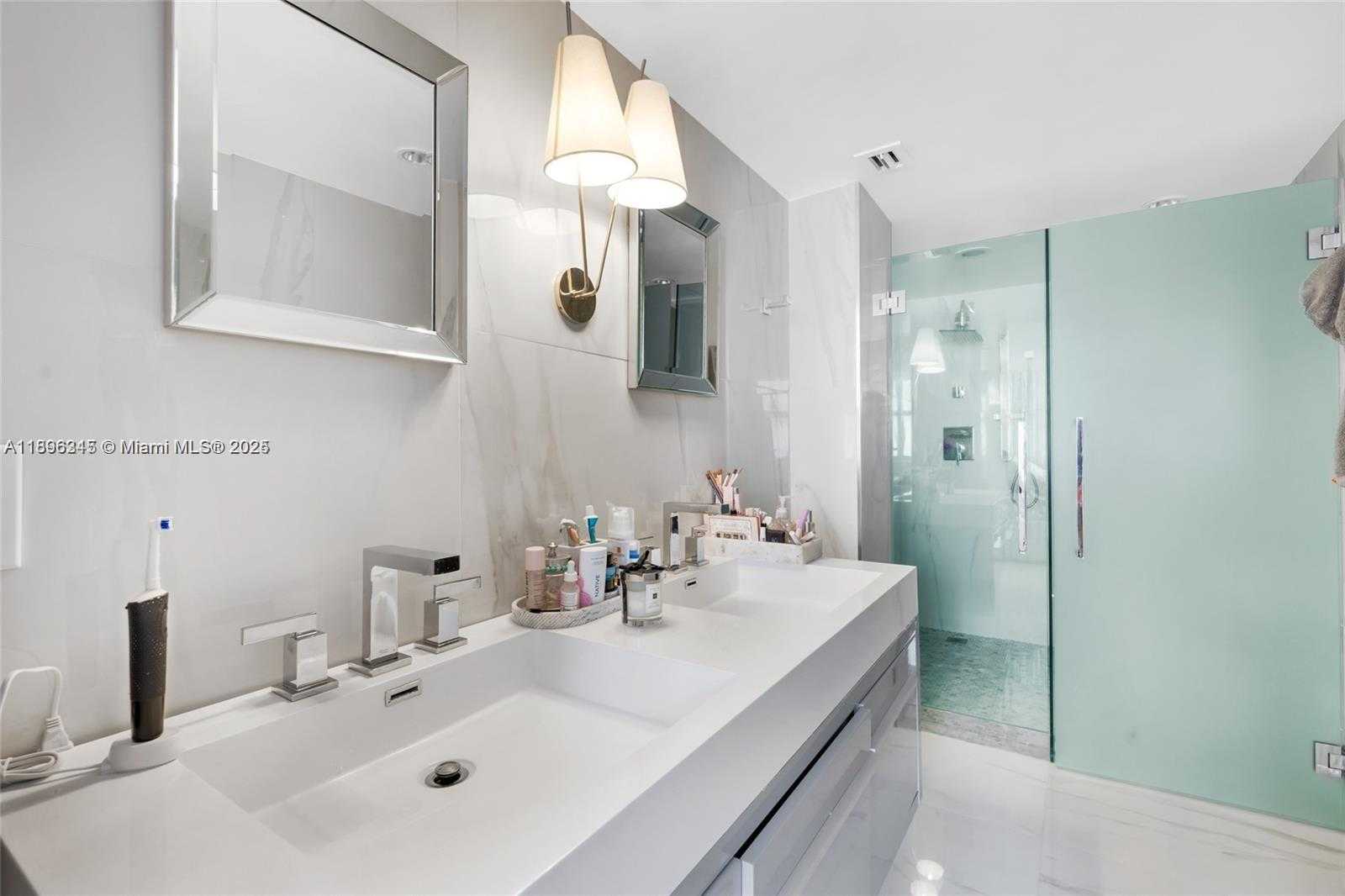 Small Image of 5838 COLLINS AVE #2F, Miami Beach Number 12