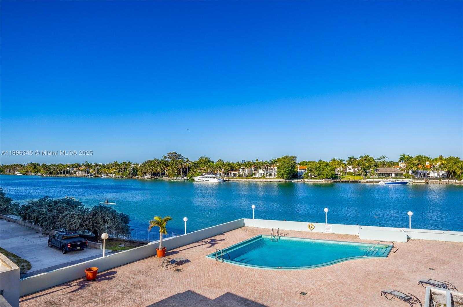 Small Image of 5838 COLLINS AVE #2F, Miami Beach Number 21