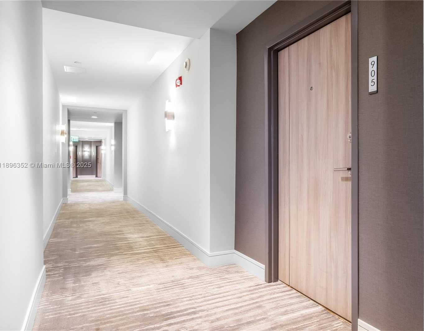 Small Image of 1330 WEST AVE #905, Miami Beach Number 11