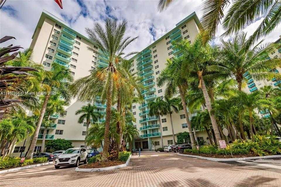 Small Image of 3901 SOUTH OCEAN DR #2H, Hollywood Number 12