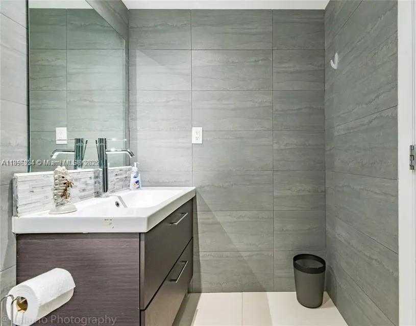 Small Image of 3901 SOUTH OCEAN DR #2H, Hollywood Number 14