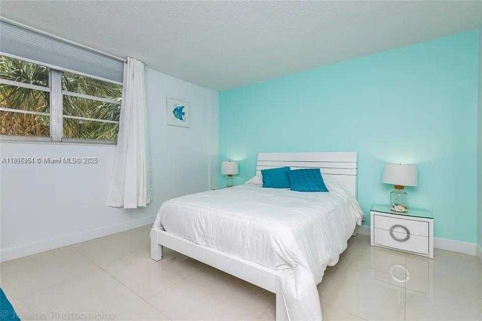 Small Image of 3901 SOUTH OCEAN DR #2H, Hollywood Number 16