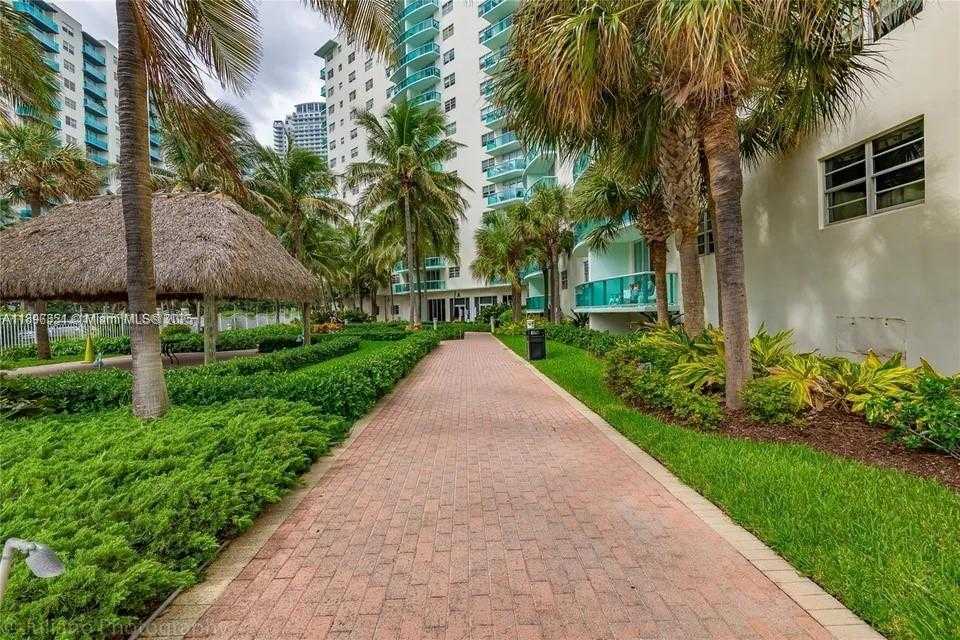 Small Image of 3901 SOUTH OCEAN DR #2H, Hollywood Number 23