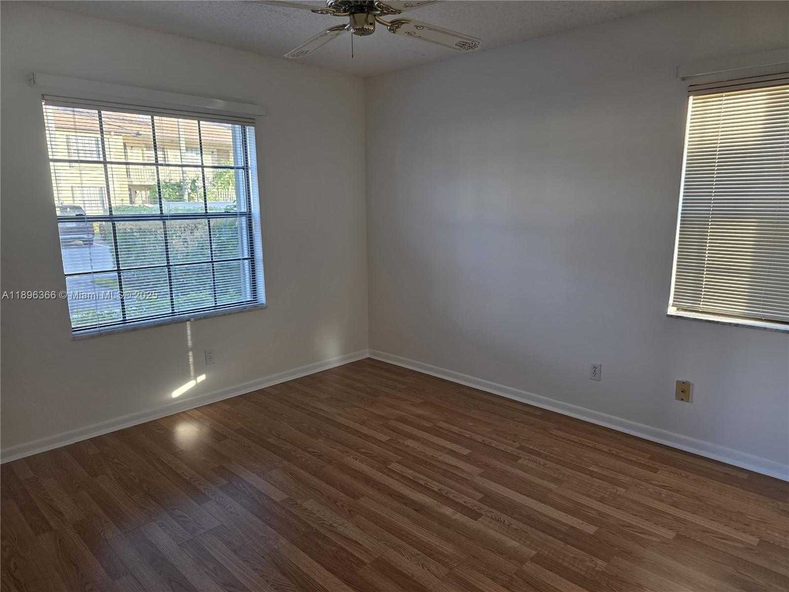 Small Image of 401 PINECREST CIR #A, Jupiter Number 3