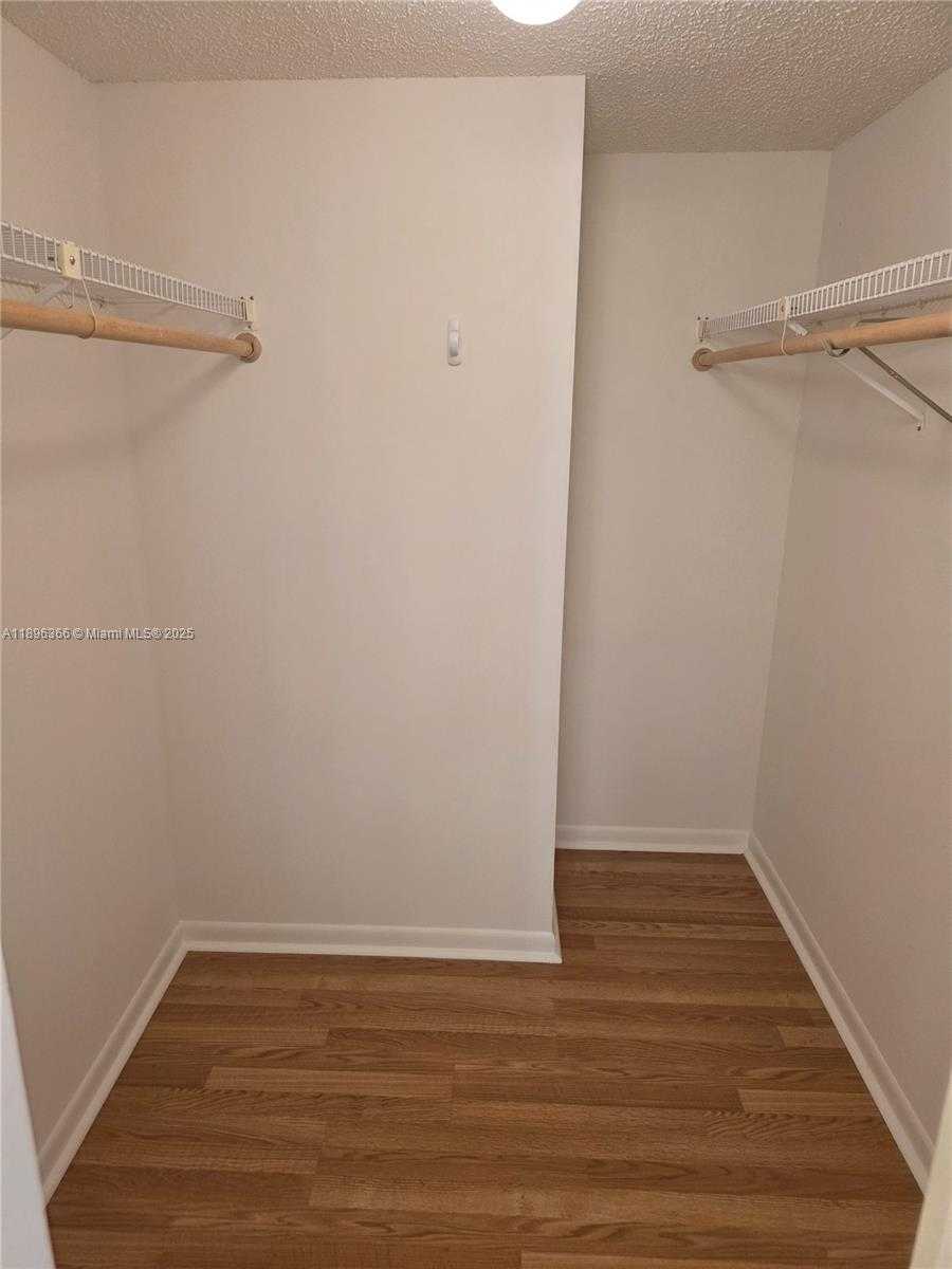 Small Image of 401 PINECREST CIR #A, Jupiter Number 8