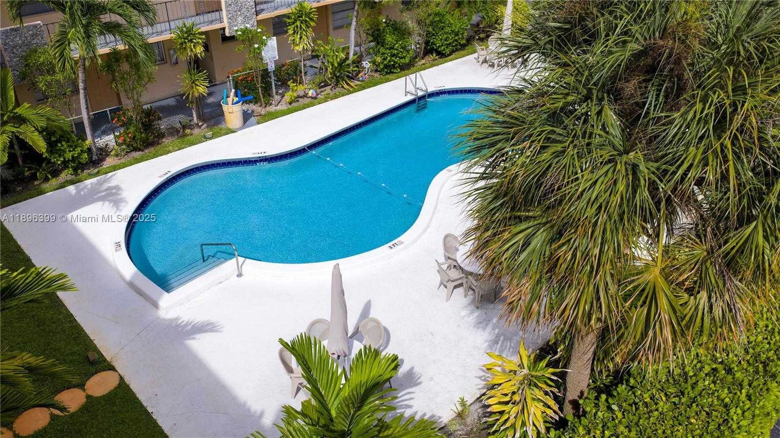 Small Image of 2145 PIERCE ST #305, Hollywood Number 16
