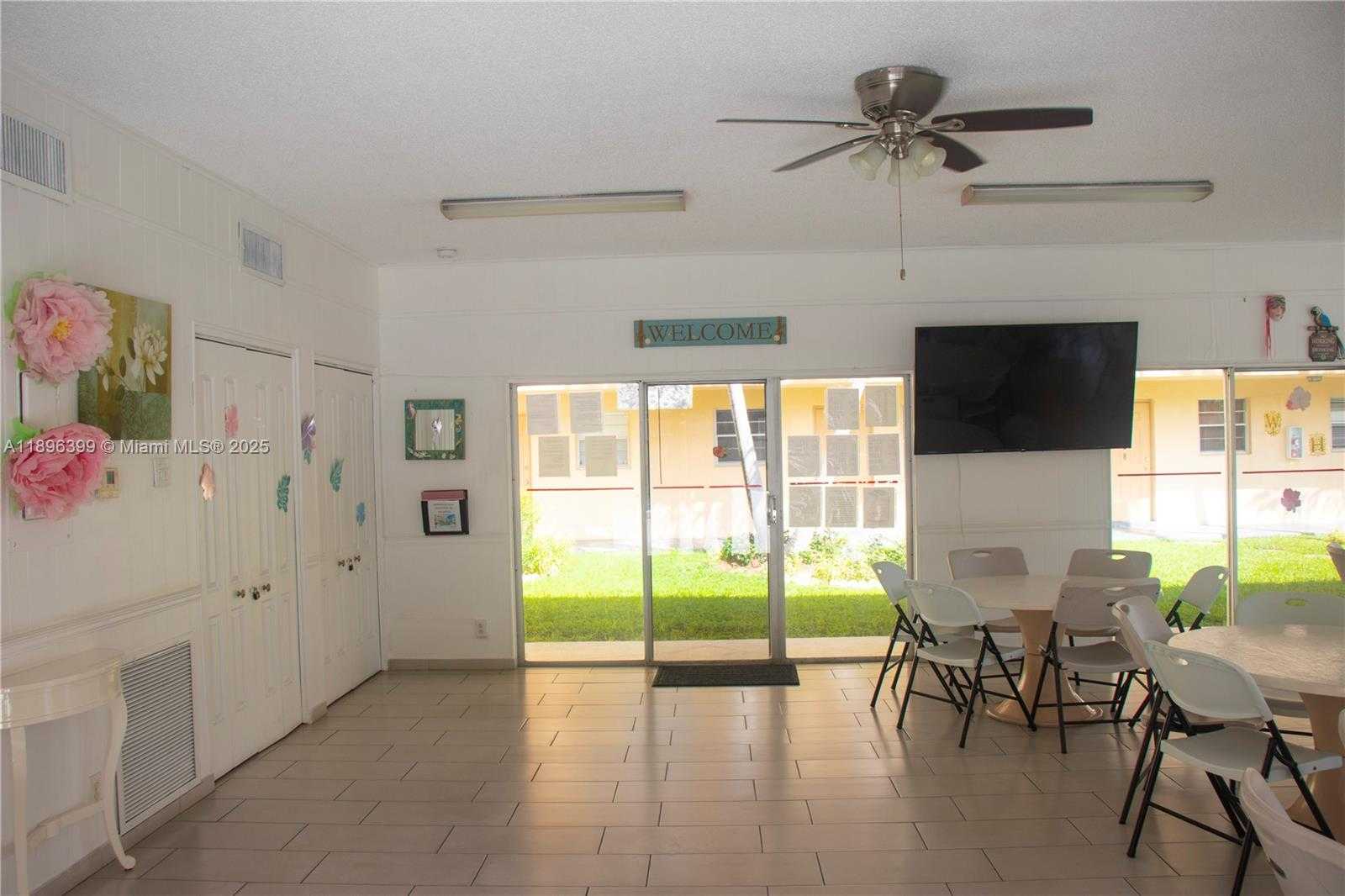 Small Image of 2145 PIERCE ST #305, Hollywood Number 19
