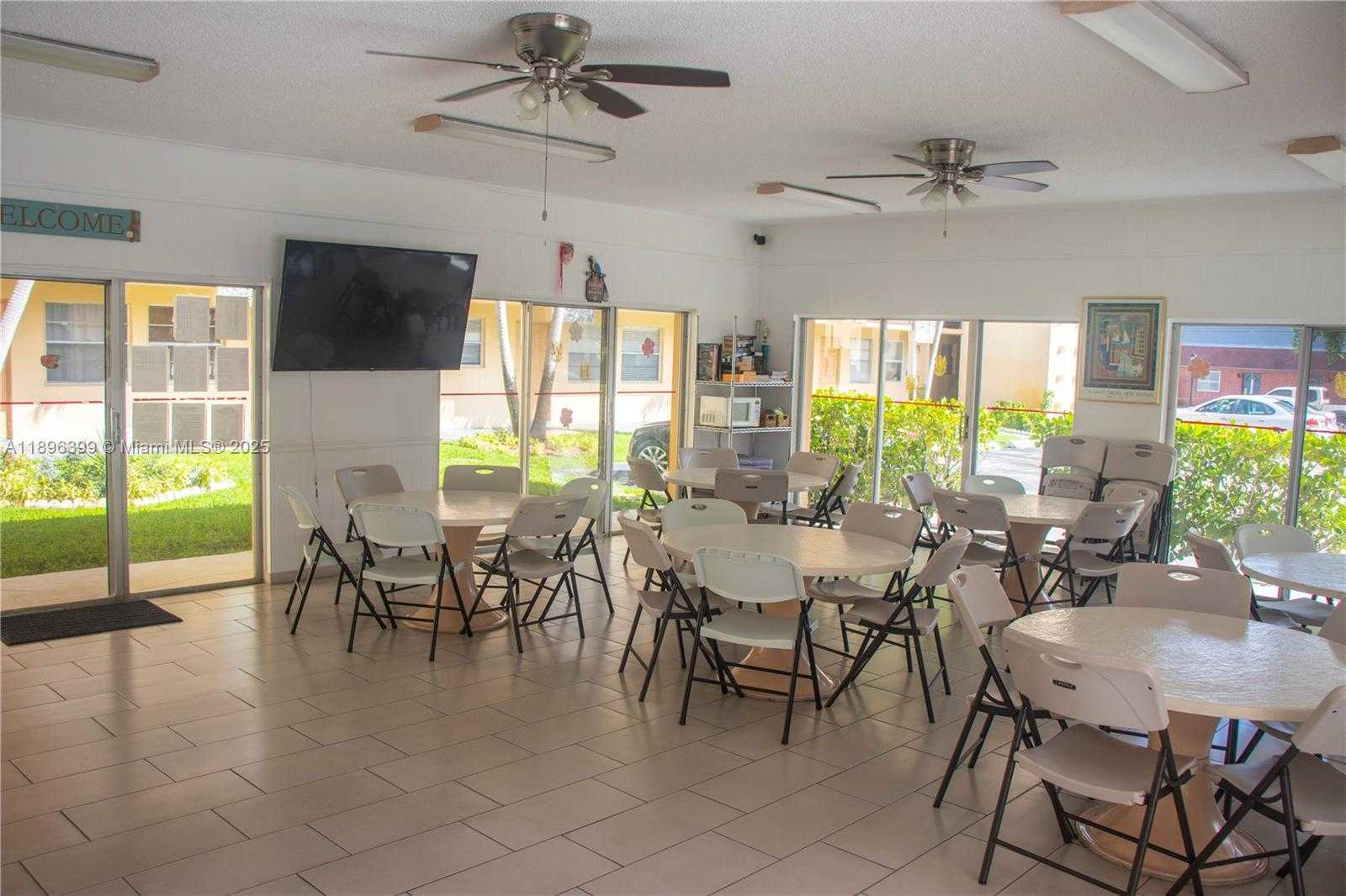 Small Image of 2145 PIERCE ST #305, Hollywood Number 20