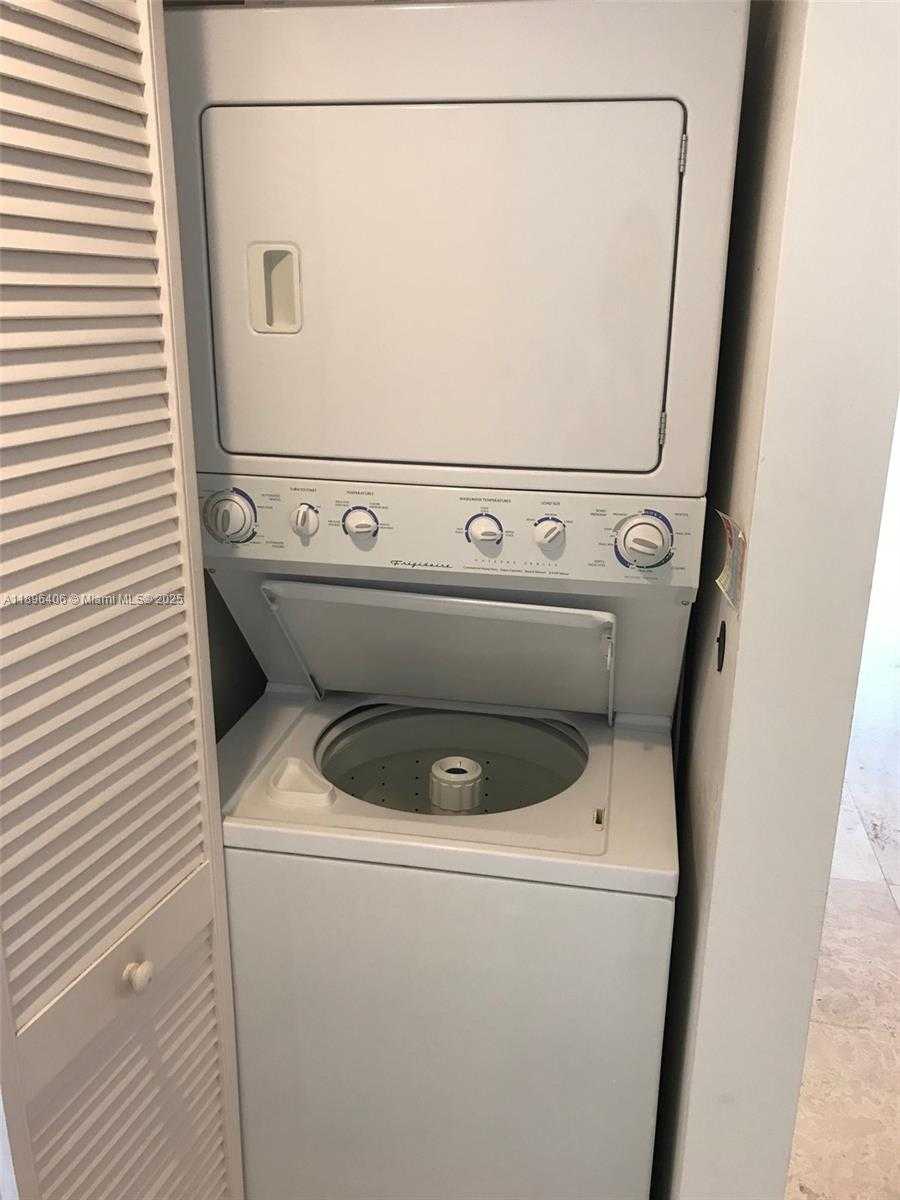 Imagen de Pequeño Objeto