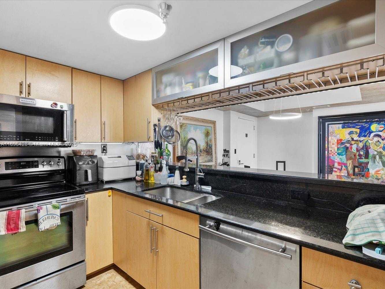 Small Image of 650 WEST AVE #1208, Miami Beach Number 11