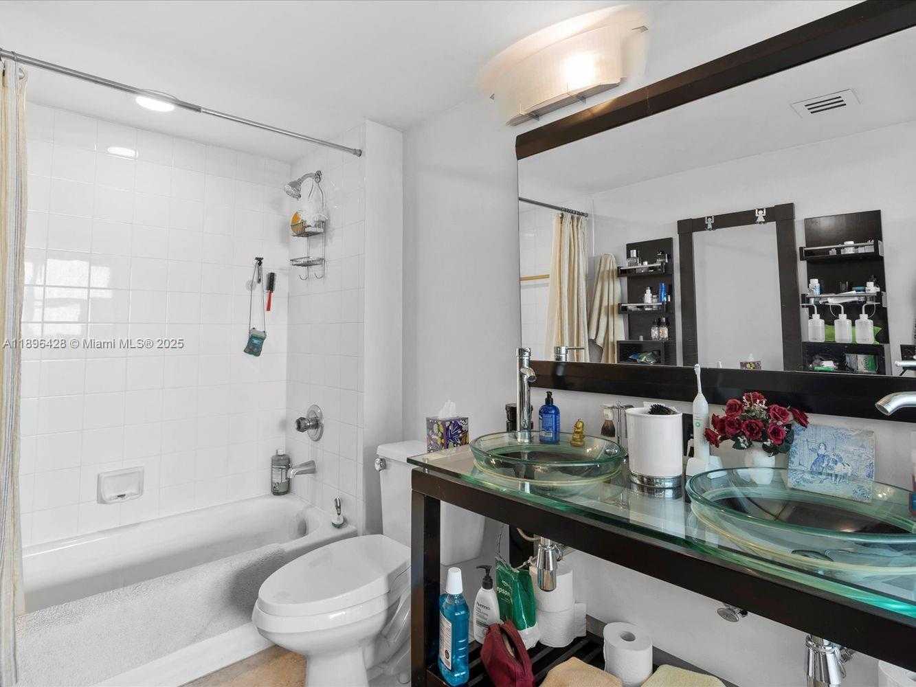 Small Image of 650 WEST AVE #1208, Miami Beach Number 13