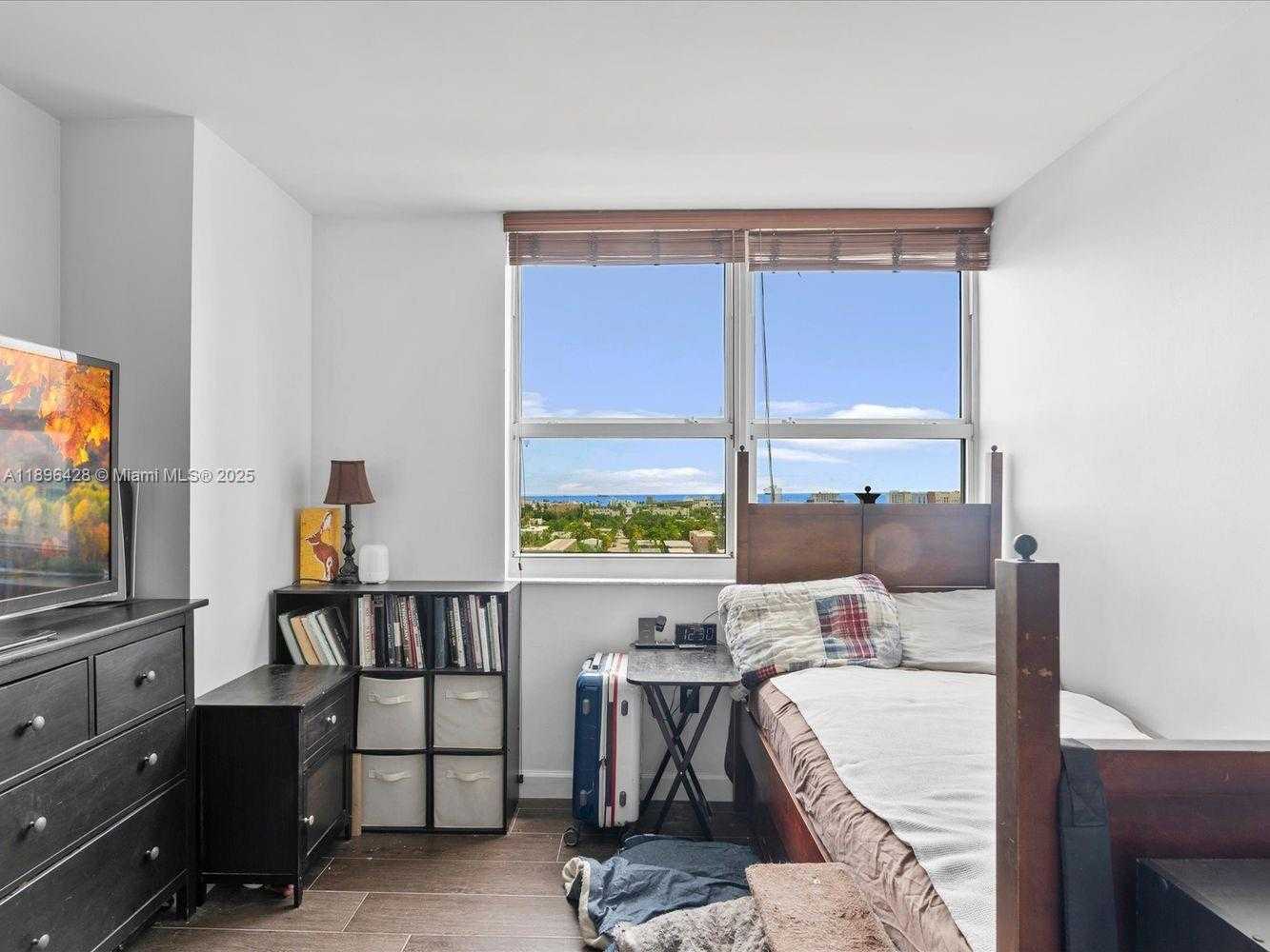 Small Image of 650 WEST AVE #1208, Miami Beach Number 19