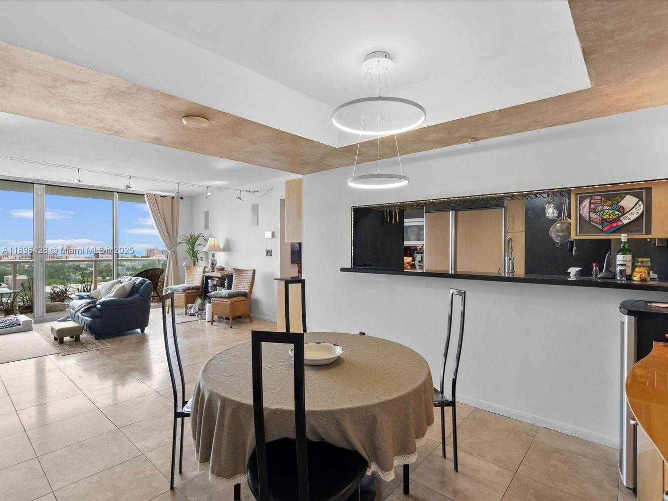 Small Image of 650 WEST AVE #1208, Miami Beach Number 3